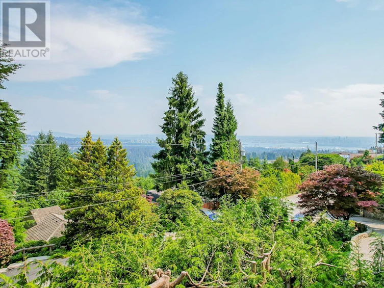 478 Craigmohr Drive, West Vancouver, BC, V7S 1W6