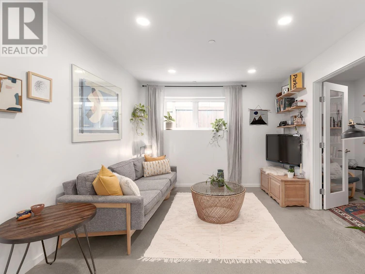 2333 Napier Street, Vancouver, BC, V5L 2P4
