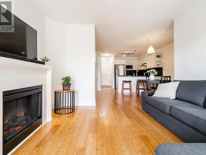 211 - 4550 Fraser Street, Vancouver BC V5V 4G8