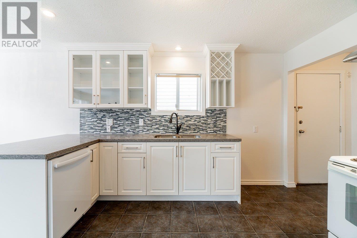 2585 Davies Avenue, Port Coquitlam, BC, V3C 2J8
