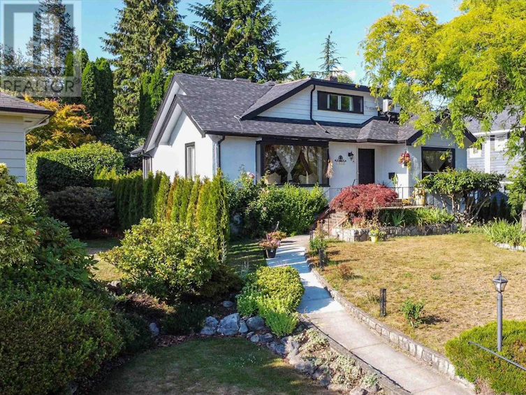 1921 Fulton Avenue, West Vancouver, BC, V7V 1T2