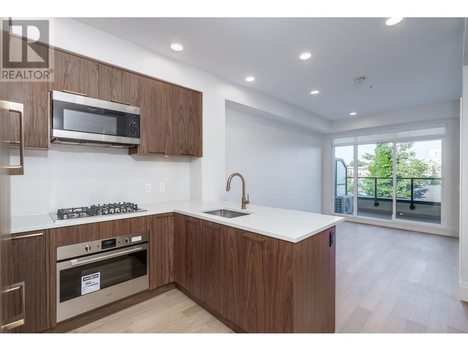 402-2550 Garden Drive, Vancouver, BC, V5N 4X6