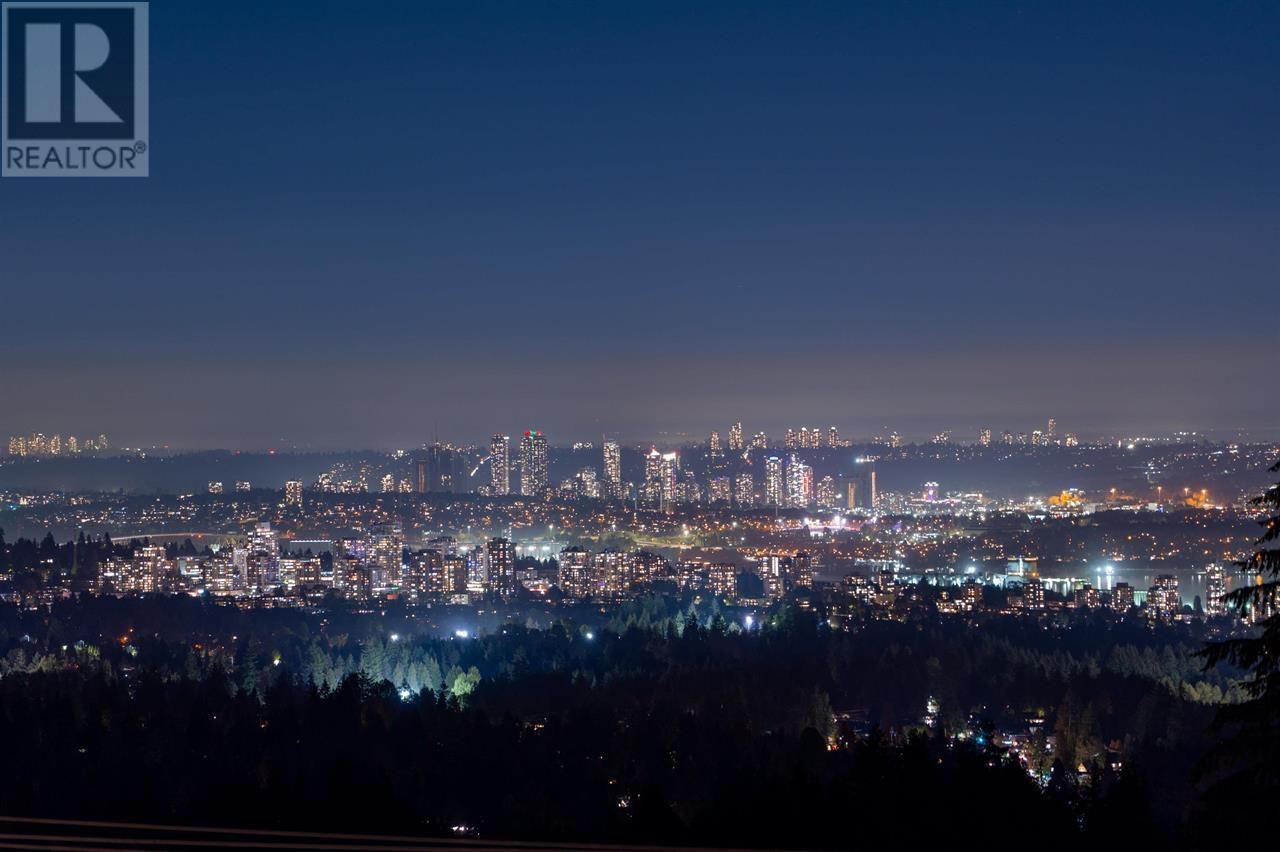 561 St. Andrews Road, West Vancouver, BC, V7S 1V3