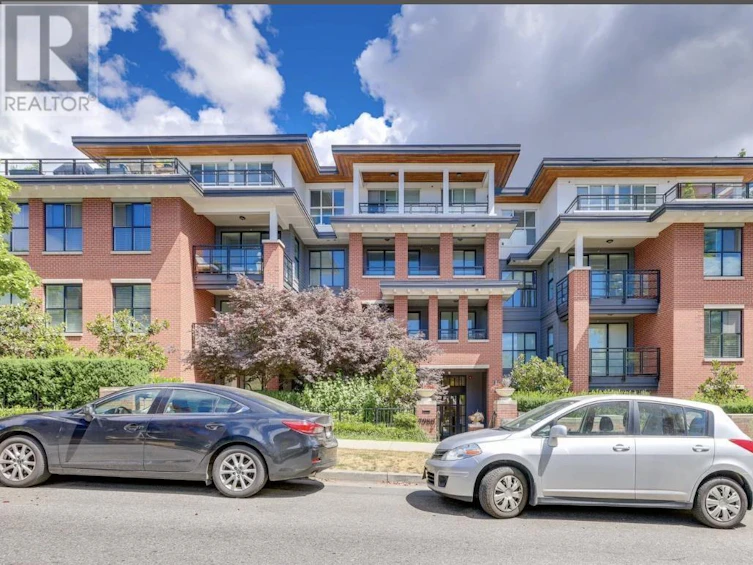 305-7988 Yukon Street, Vancouver, BC, V5X 2Y7