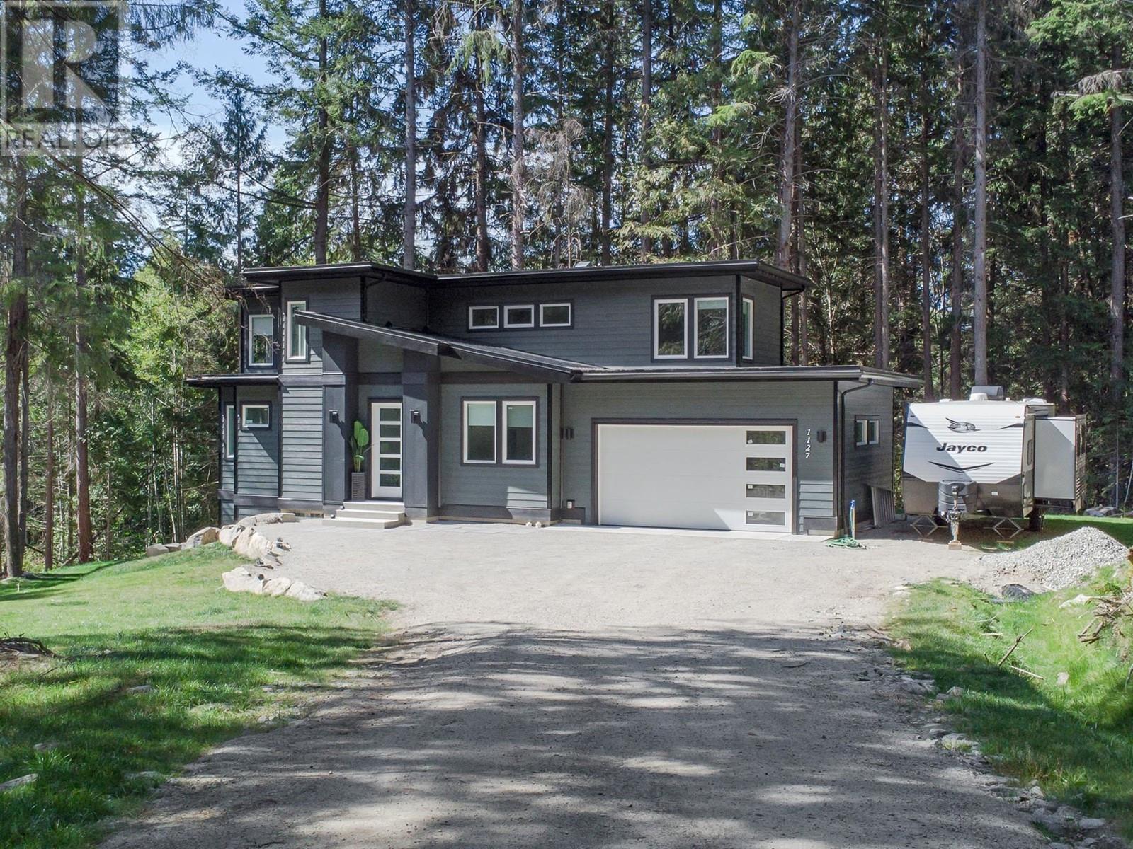 1127 Malcolm Creek Road, Roberts Creek, BC, V0N 2W4