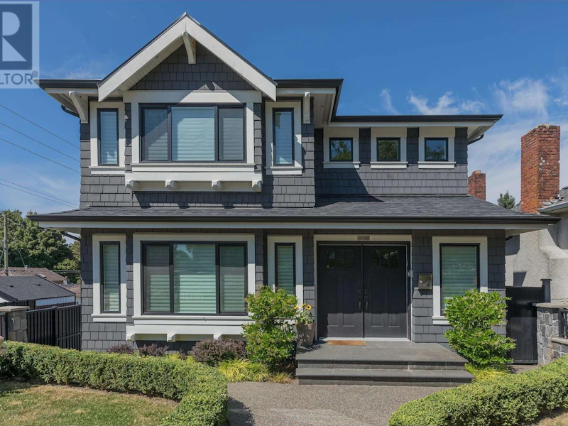 4689 Dumfries Street, Vancouver BC V5N 3T5
