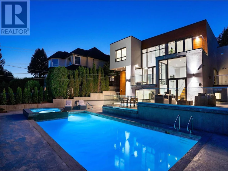 2190 Rosebery Avenue, West Vancouver, BC, V7V 2Z7