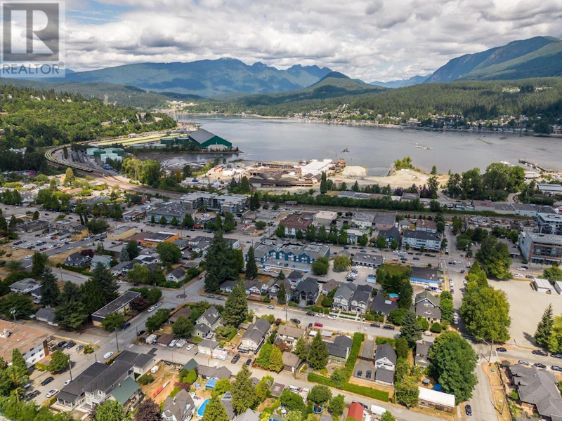 2618 St George Street, Port Moody BC V3H 2G9