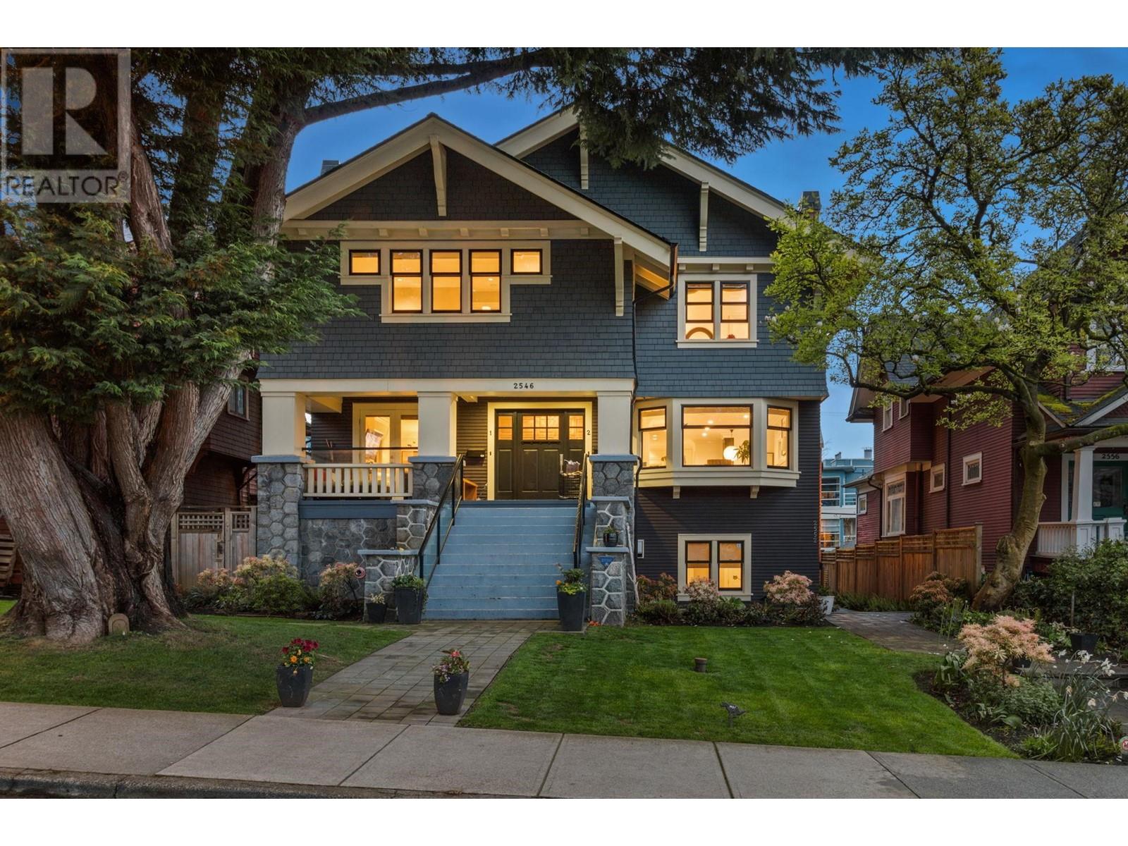 2-2546 West 3rd Avenue, Vancouver, BC, V6K 1M1