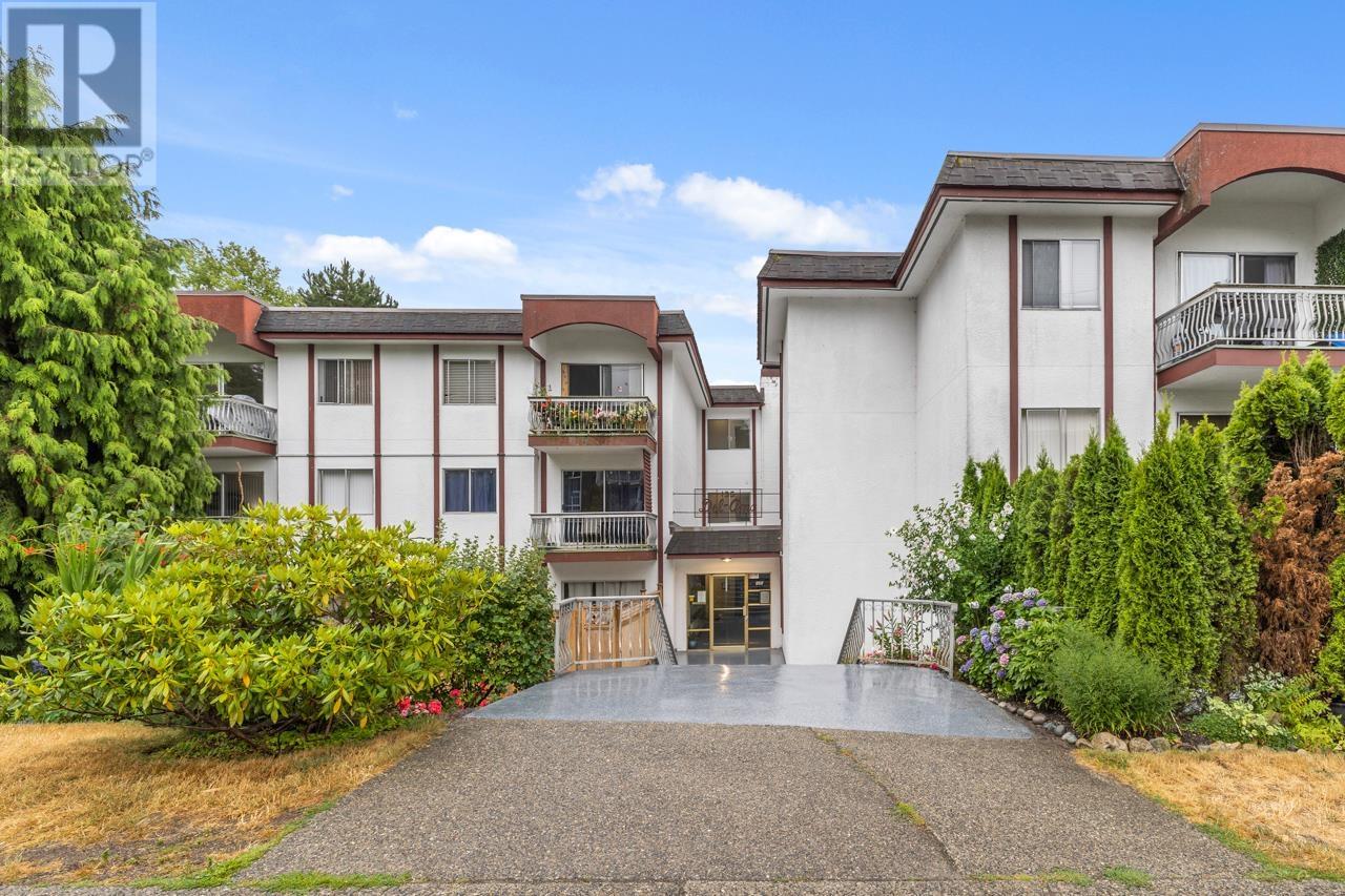203-135 West 21st Street, North Vancouver, BC, V7M 1Z2