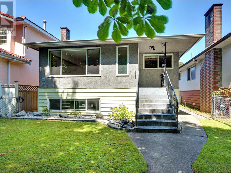 2163 Waverley Avenue, Vancouver BC V5P 1R4