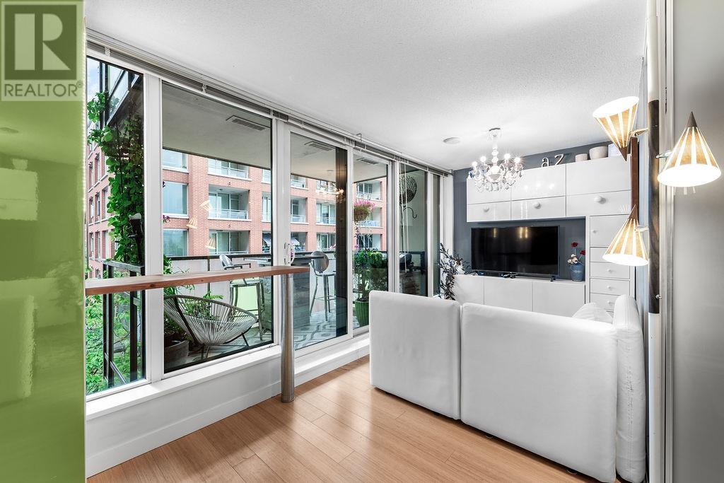 411-718 Main Street, Vancouver, BC, V6A 0B1