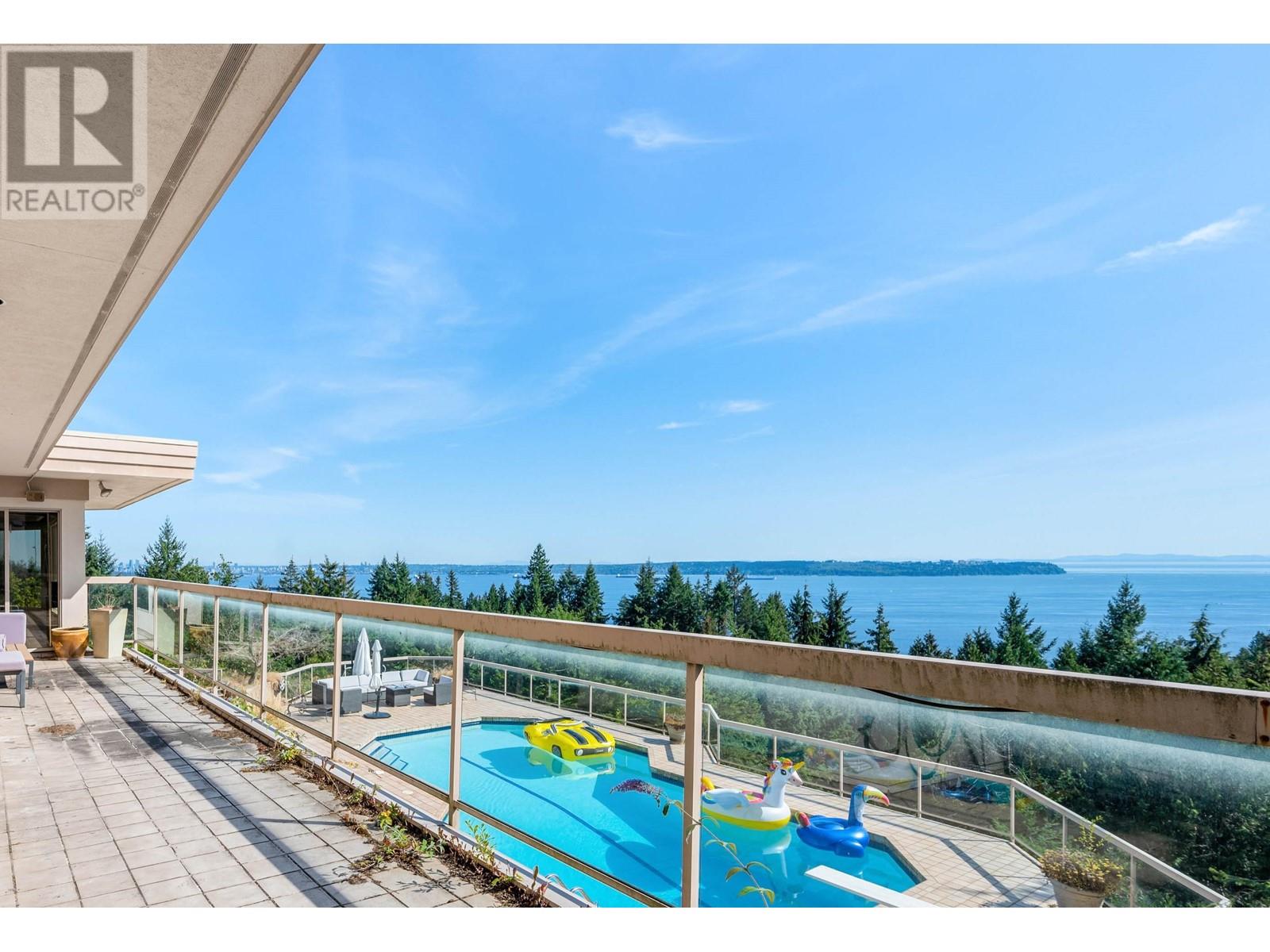 4060 Almondel Road, West Vancouver, BC, V7V 3L5