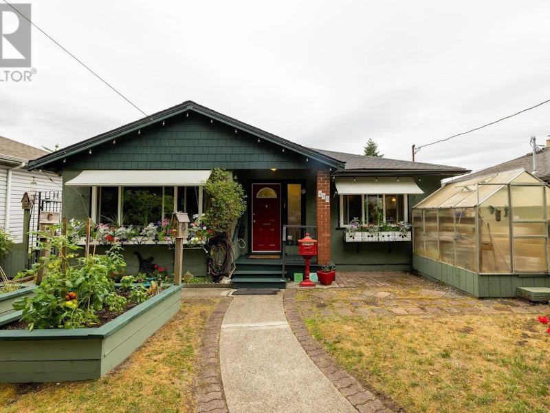 450 Garrett Street, New Westminster BC V3L 3S4