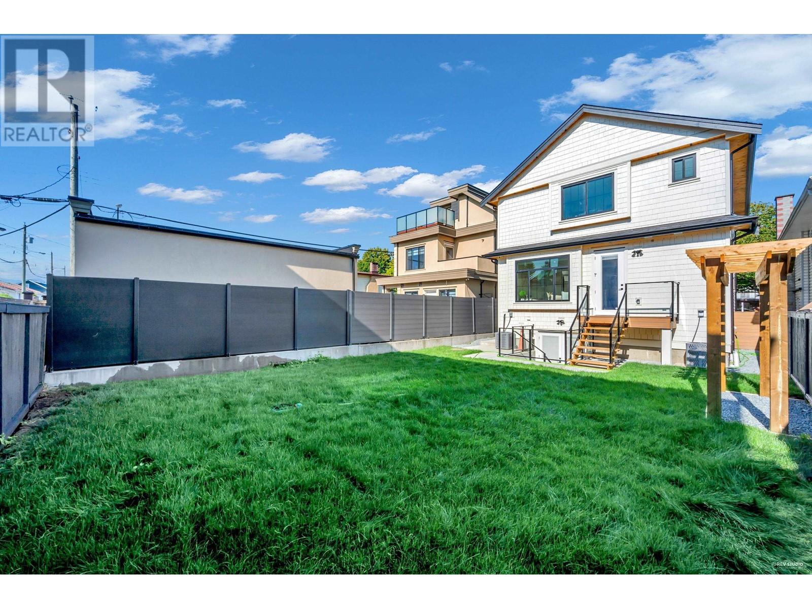 5813 Joyce Street, Vancouver, BC, V5R 4W7