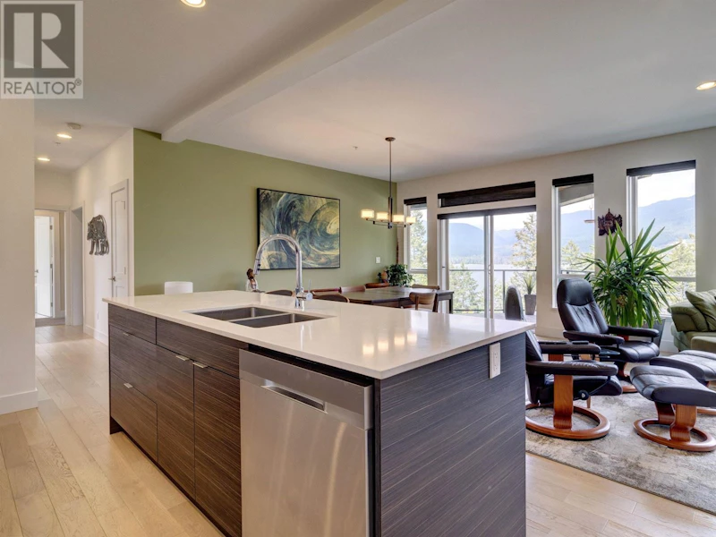 203 - 5780 Marine Way, Sechelt BC