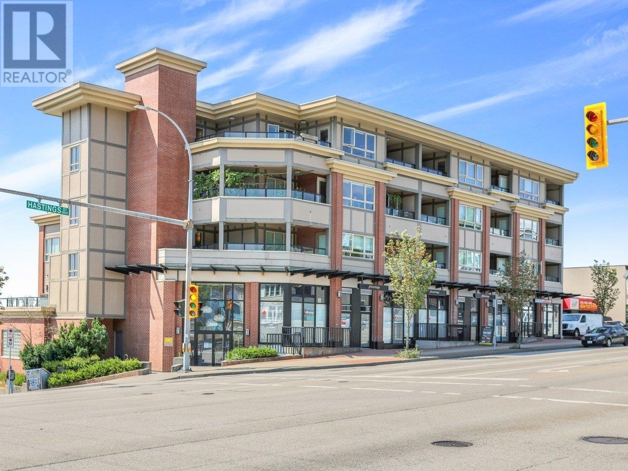 401-5688 Hastings Street, Burnaby, BC, V5B 1R4