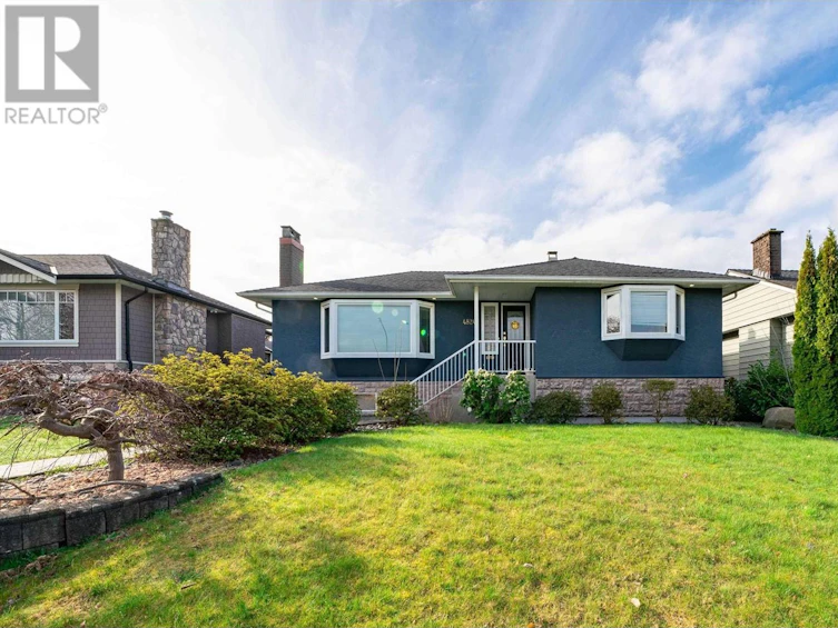4824 Fairlawn Drive, Burnaby, BC, V5C 3R8