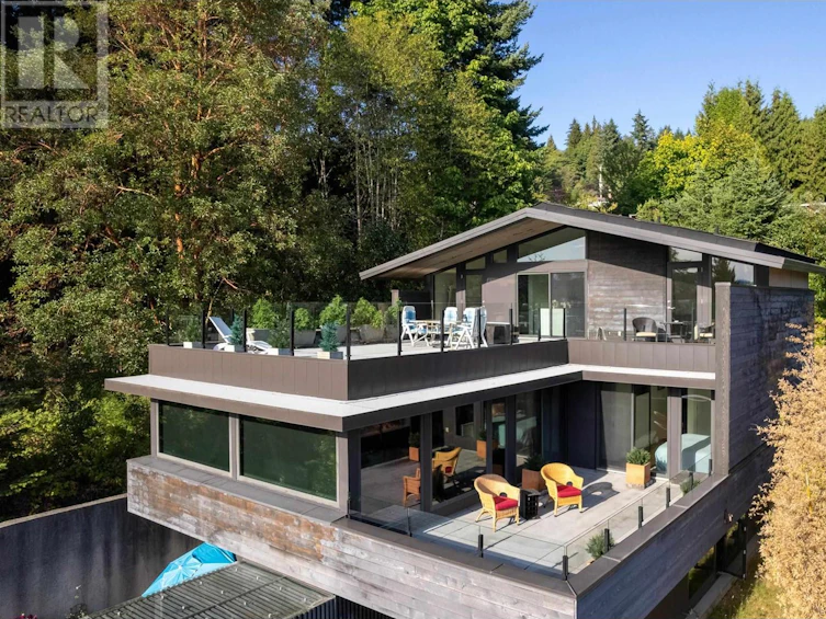 5252 Sunshine Coast Highway, Sechelt, BC, V7Z 0G7