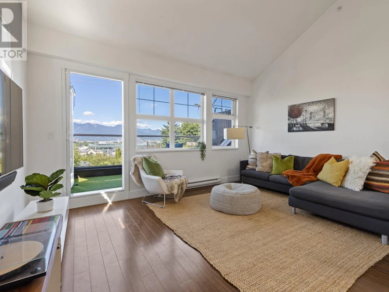 2270 St. George Street, Vancouver BC V5T 3R2