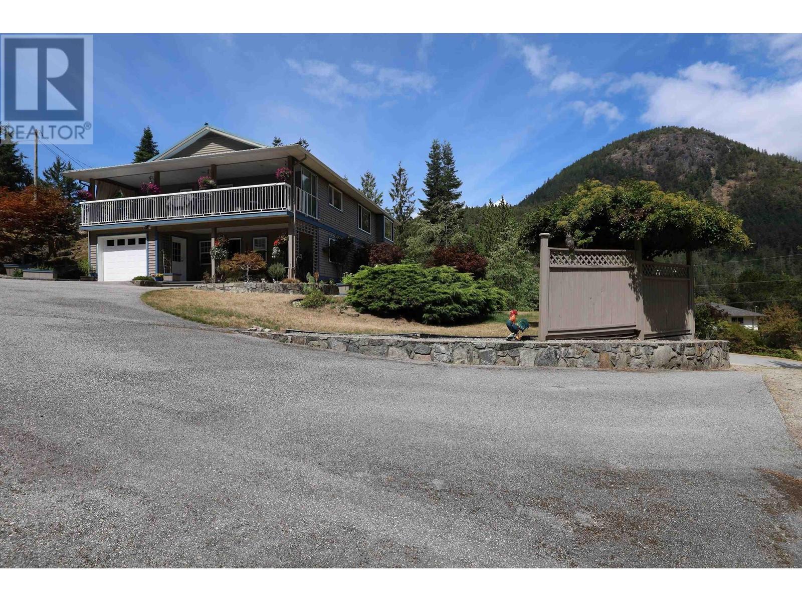 13136 Narrows Road, Pender Harbour Egmont, BC, V0N 2H1