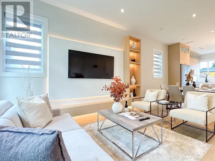 2344 East 40th Avenue, Vancouver, BC, V5R 2V7