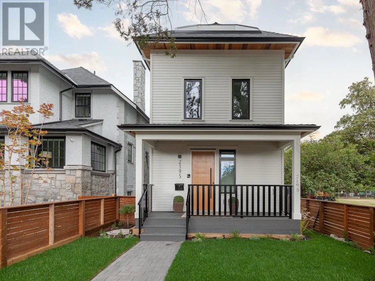 2195 East 3rd Avenue, Vancouver, BC, V5N 1H9