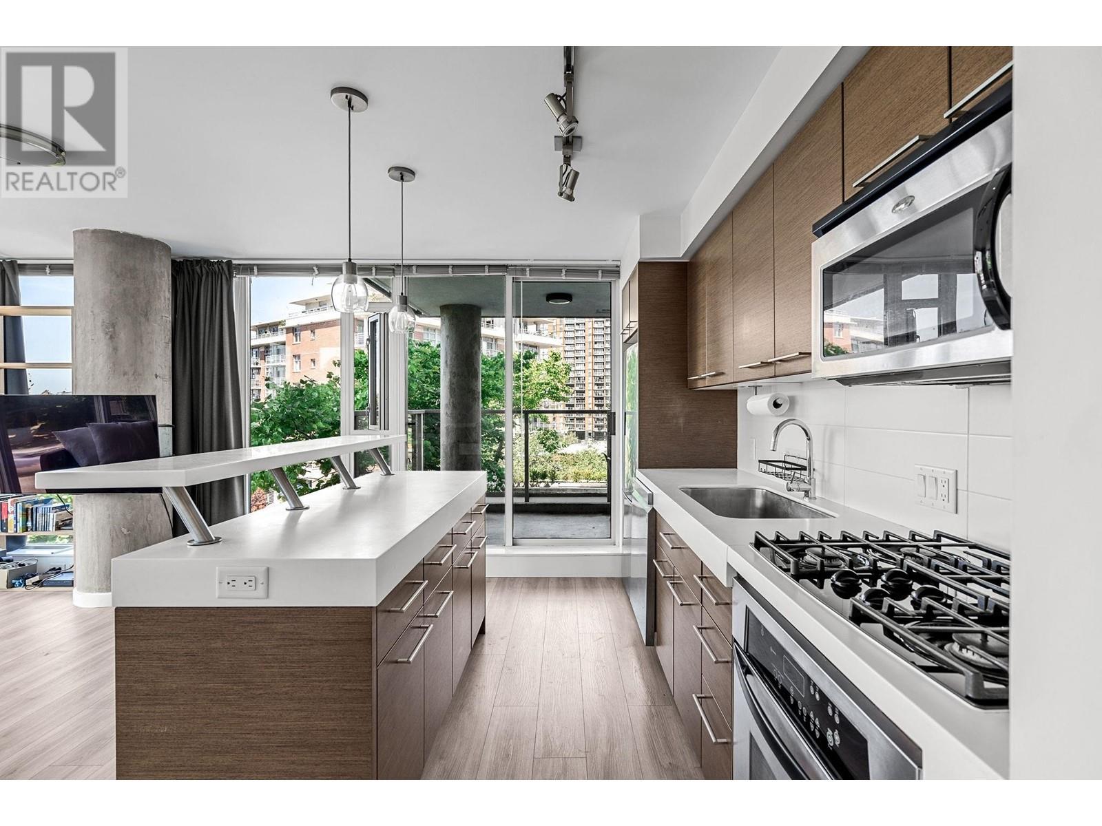401-2770 Sophia Street, Vancouver, BC, V5Y 0A4
