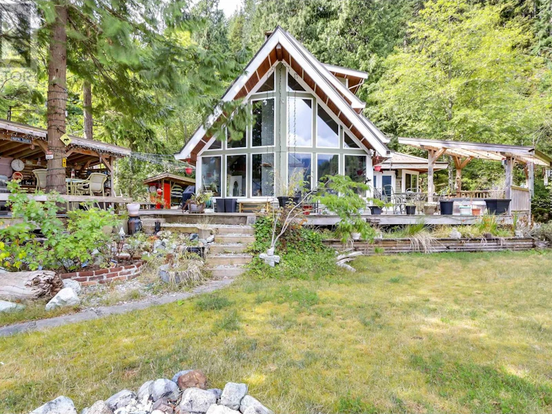 2915 Panorama Drive, North Vancouver BC V7G 2A4