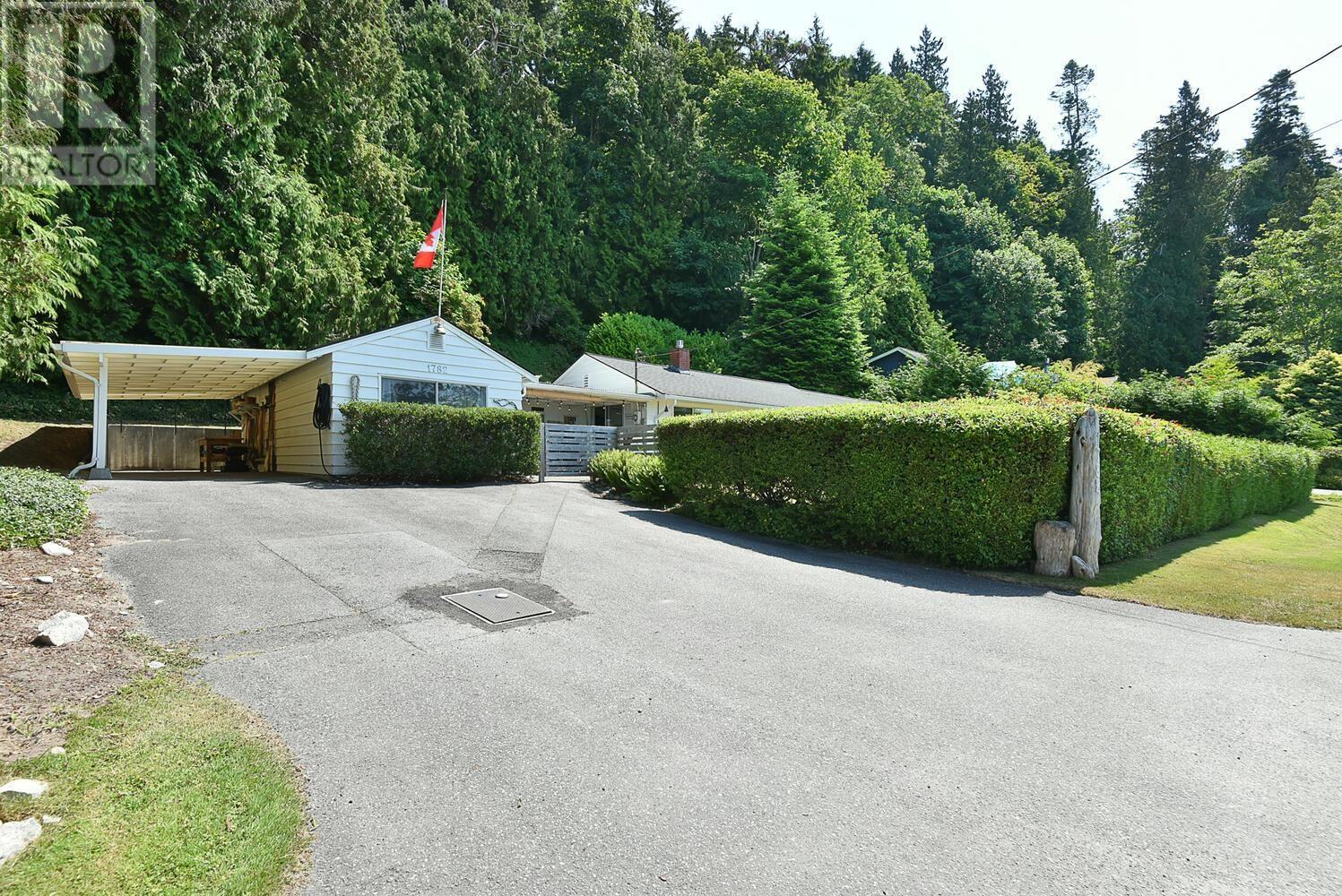 1782 Ocean Beach Beach, Gibsons, BC, V0N 1V5