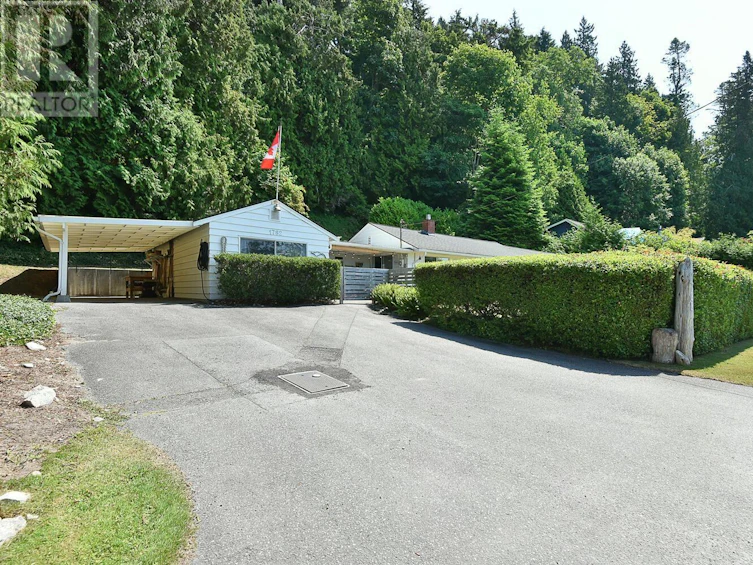 1782 Ocean Beach Beach, Gibsons, BC, V0N 1V5