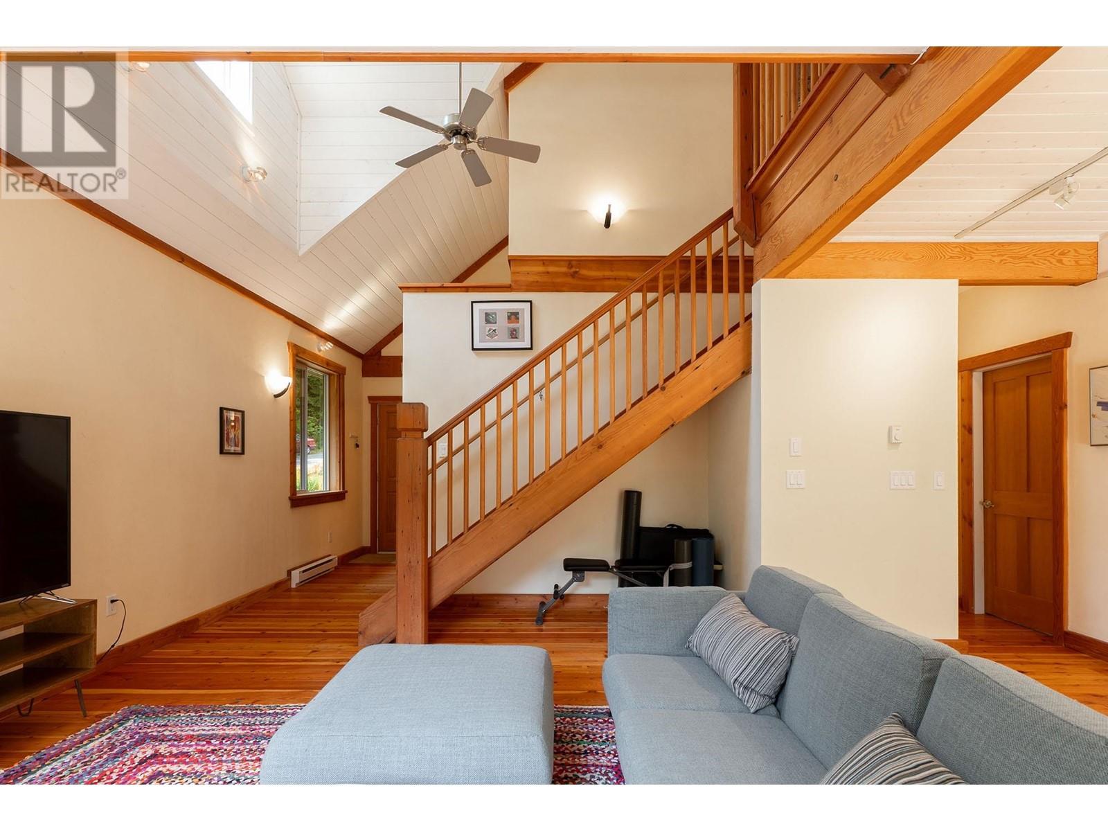 951 Village Drive, Bowen Island, BC, V0N 1G1