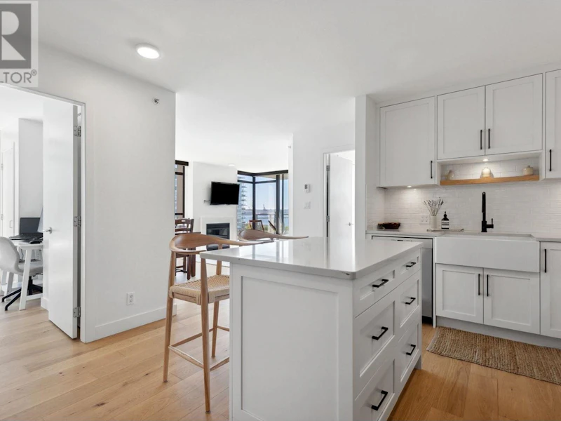 513 - 175 W 1st Street, North Vancouver BC V7M 3N9