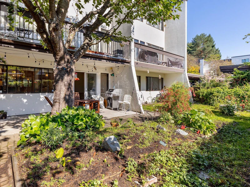4 - 7307 Montecito Drive, Burnaby BC V5A 1R2