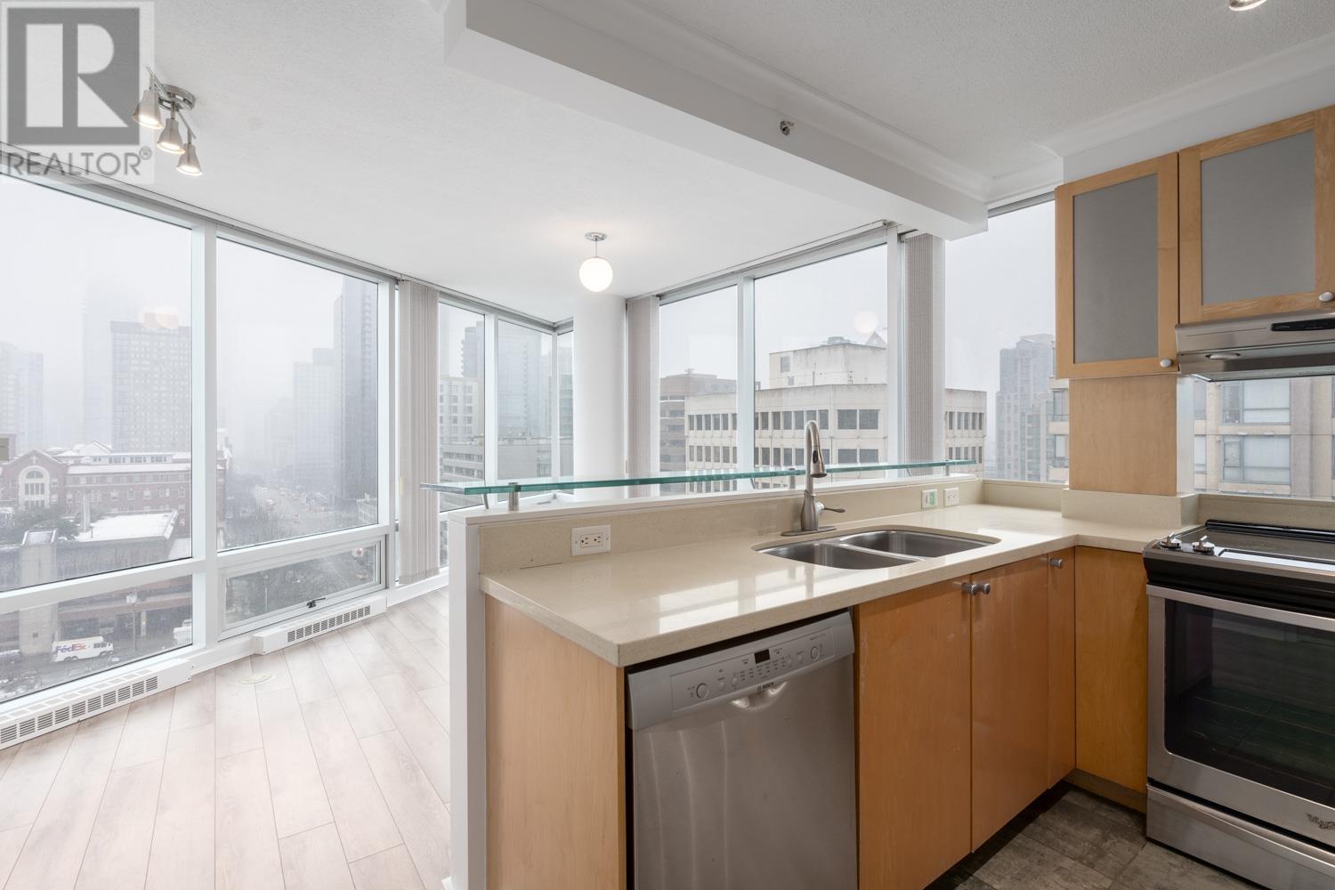 1302-1003 Burnaby Street, Vancouver, BC, V6E 4R7
