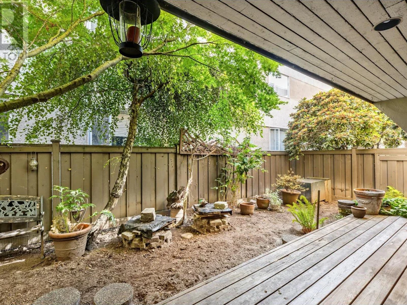 102 - 141 W 13th Street, North Vancouver BC V7M 1N5