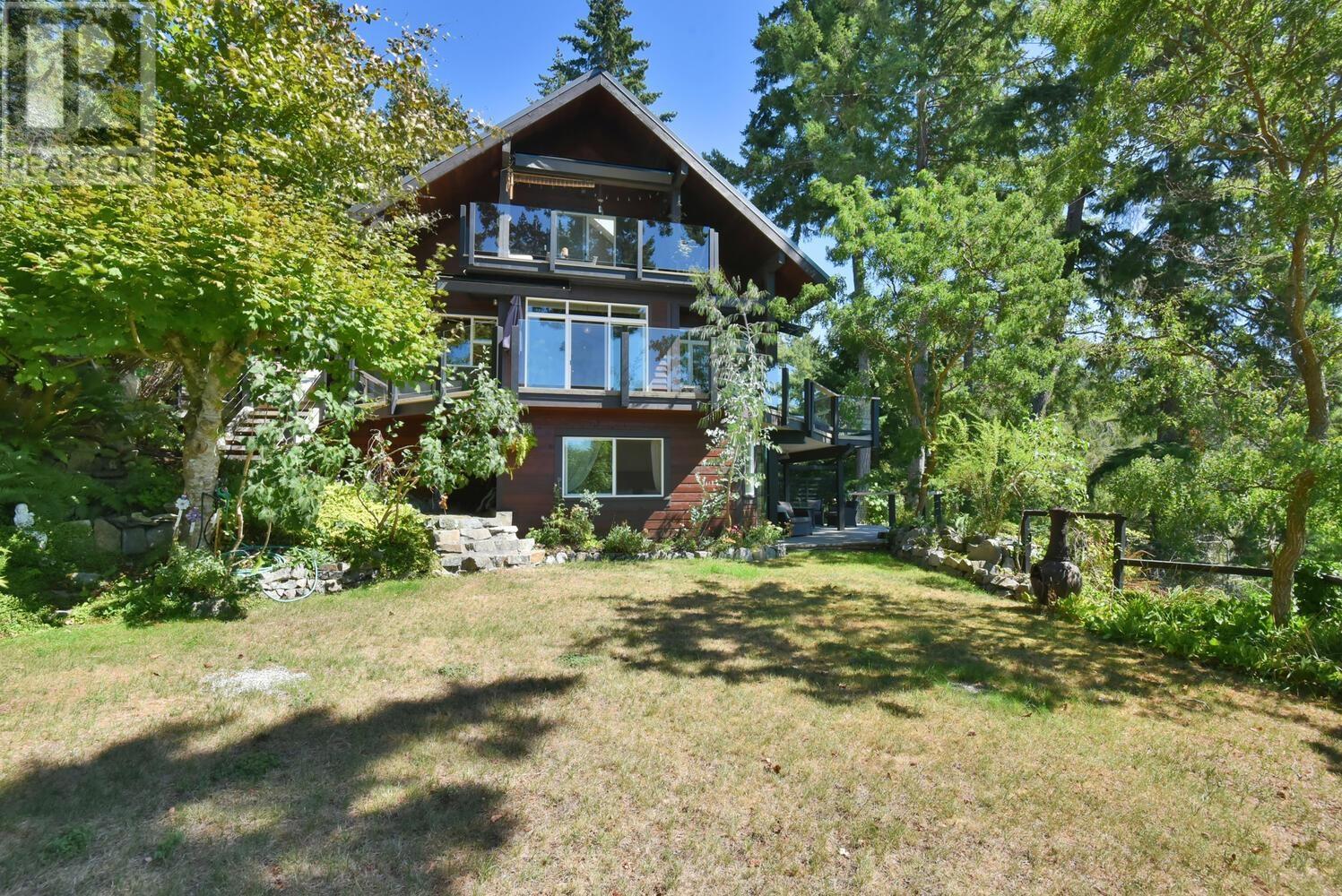 5527 Sans Souci Road, Halfmoon Bay, BC, V7Z 1B6