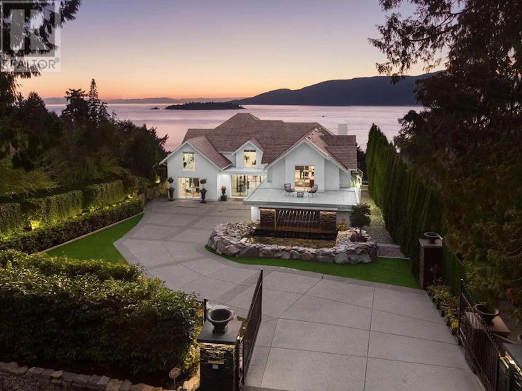 5428 Marine Drive, West Vancouver, BC, V7W 2R2