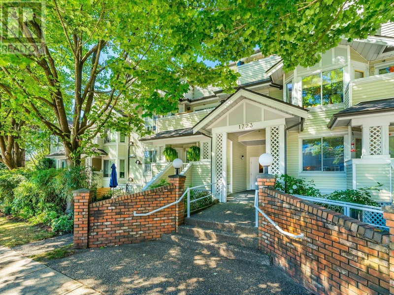 402 - 1723 Frances Street, Vancouver BC V5L 1Z5