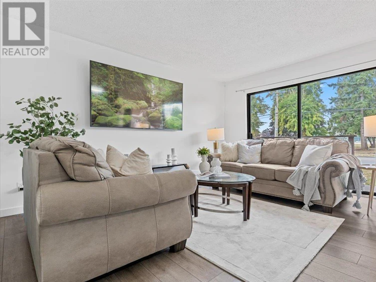 6922 Sperling Avenue, Burnaby, BC, V5E 2W2