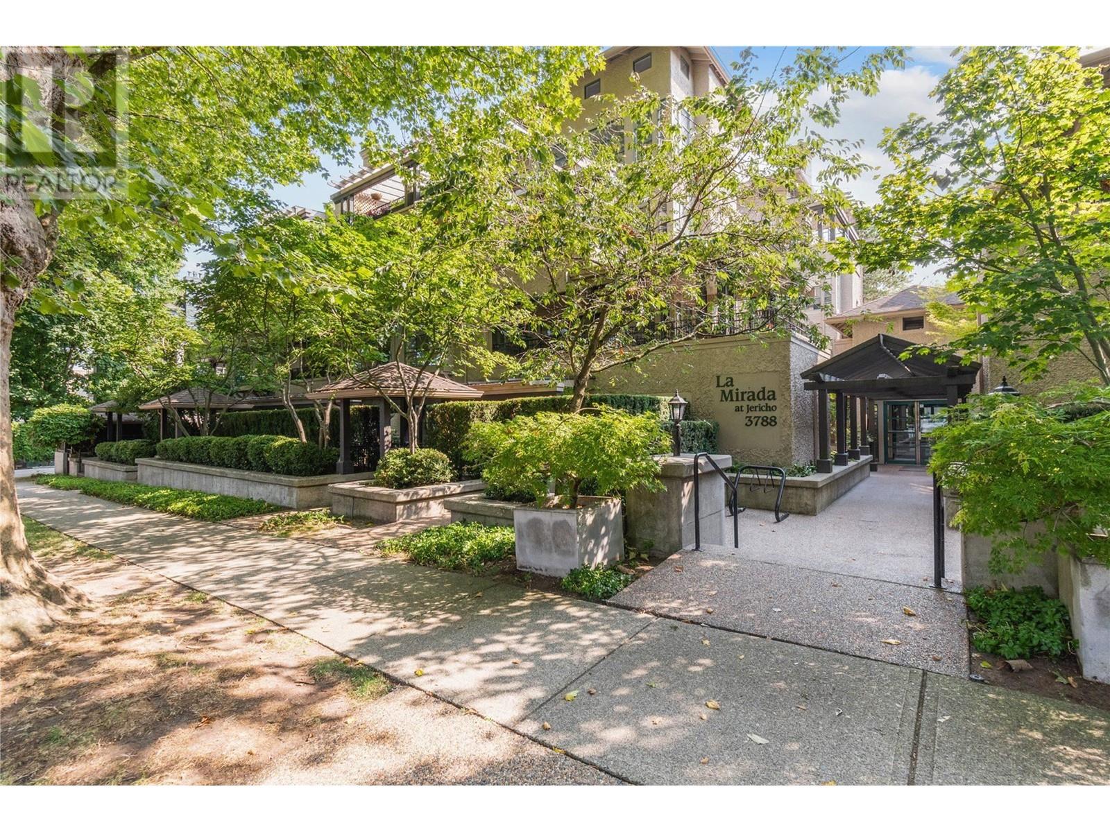 103-3788 West 8th Avenue, Vancouver, BC, V6R 1Z3
