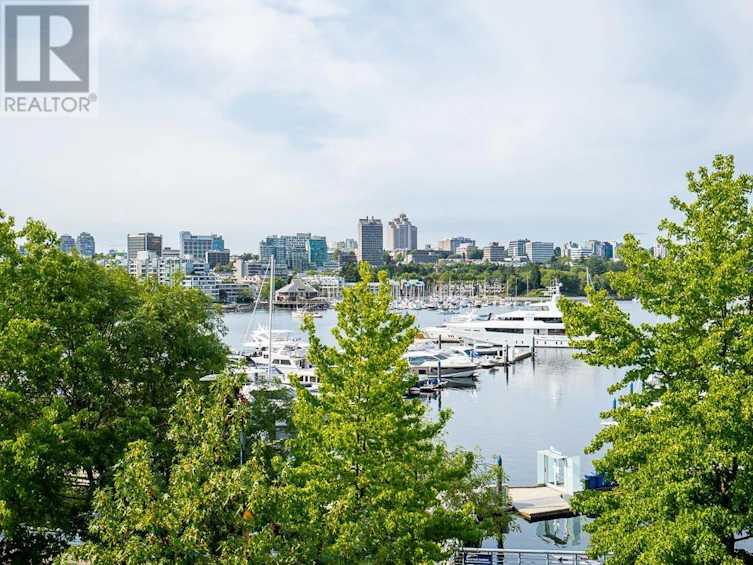 3C-1067 Marinaside Crescent, Vancouver, BC, V6Z 2Z5