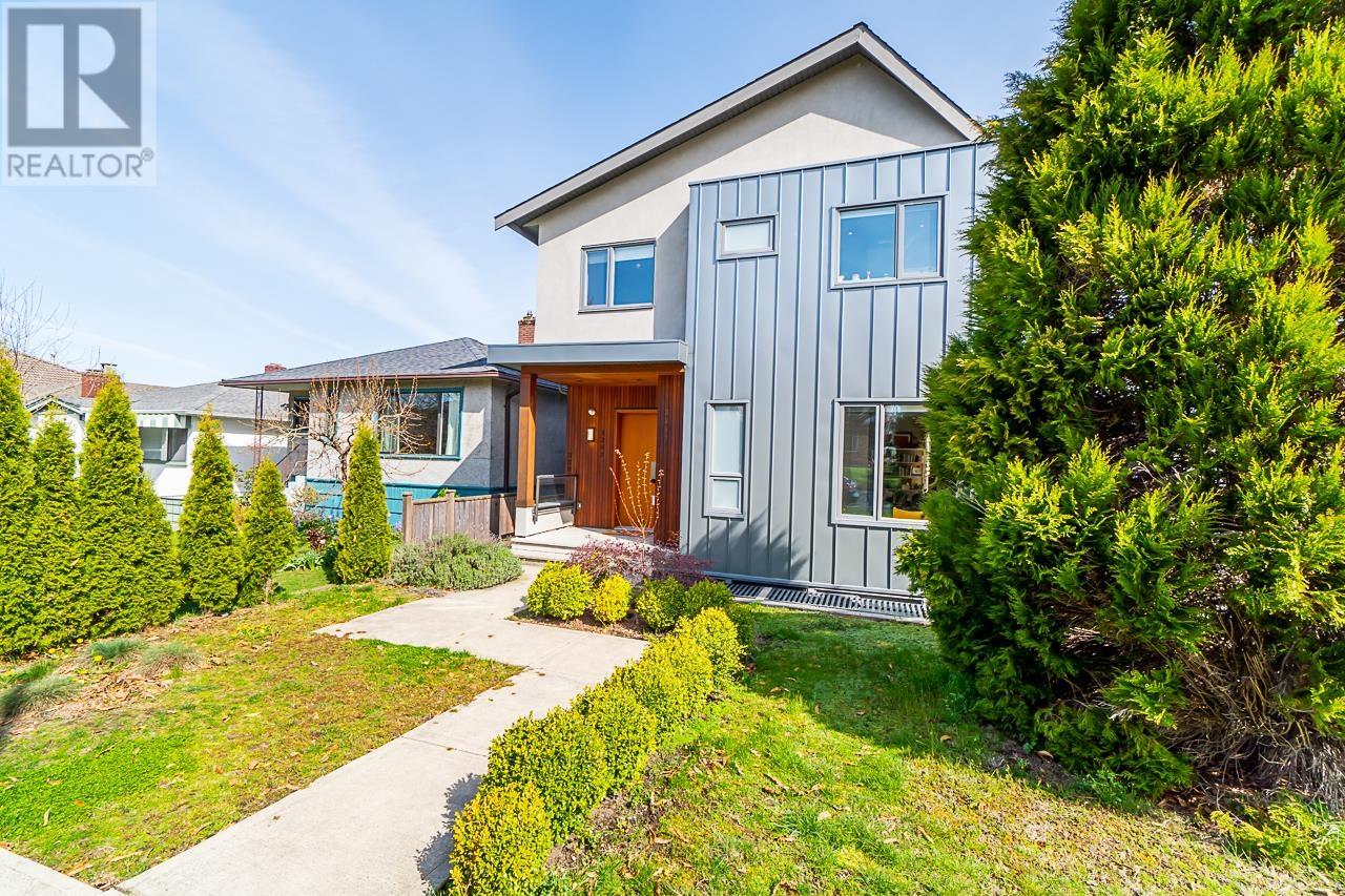 3287 East 18th Avenue, Vancouver, BC, V5M 2R8
