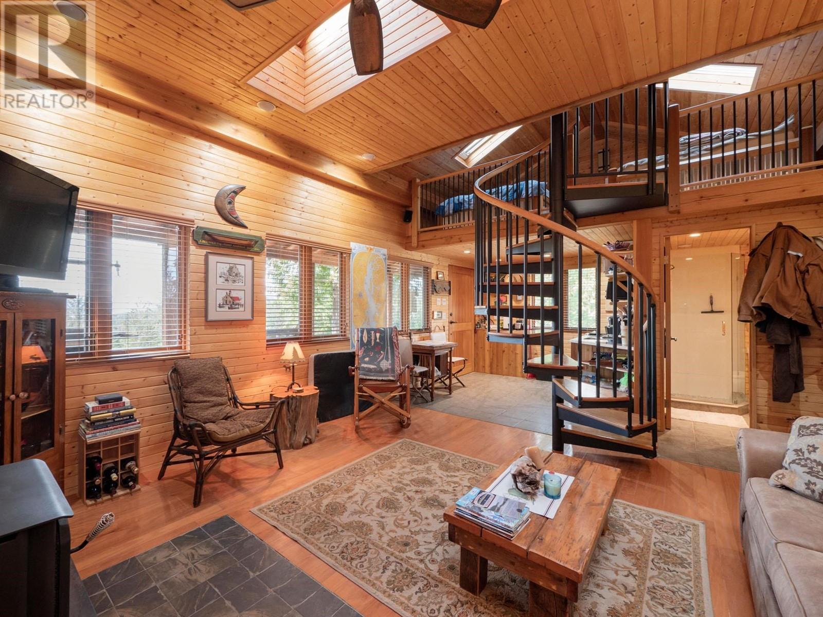 9305 Stephens Way, Halfmoon Bay, BC, V7Z 1G9