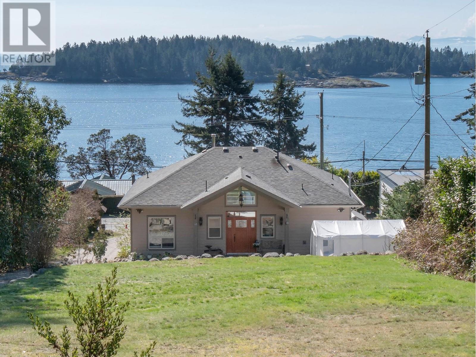 6682 Sunshine Coast Highway, Sechelt, BC, V0N 3A8