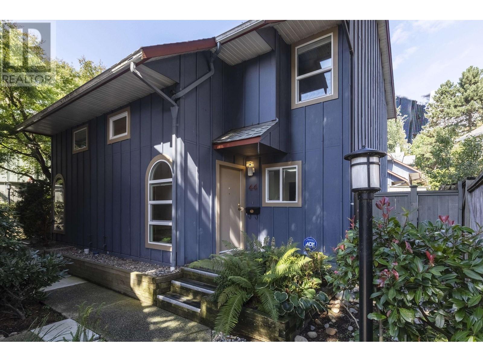 44-900 West 17th Street, North Vancouver, BC, V7P 3K5