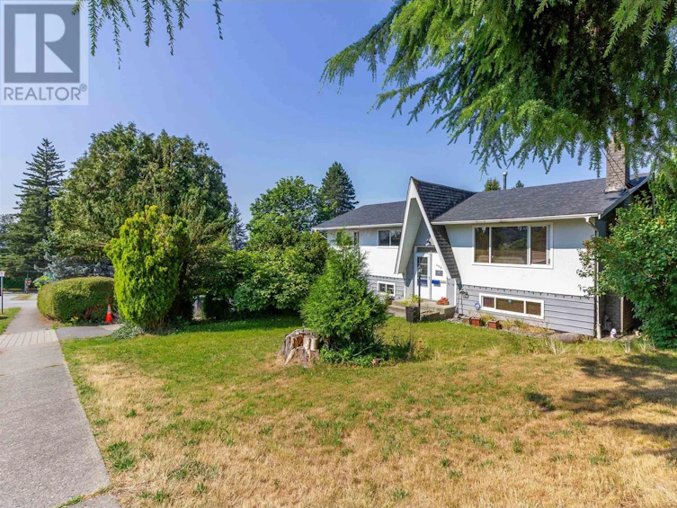 406 Schoolhouse Street, Coquitlam, BC, V3K 4Y6