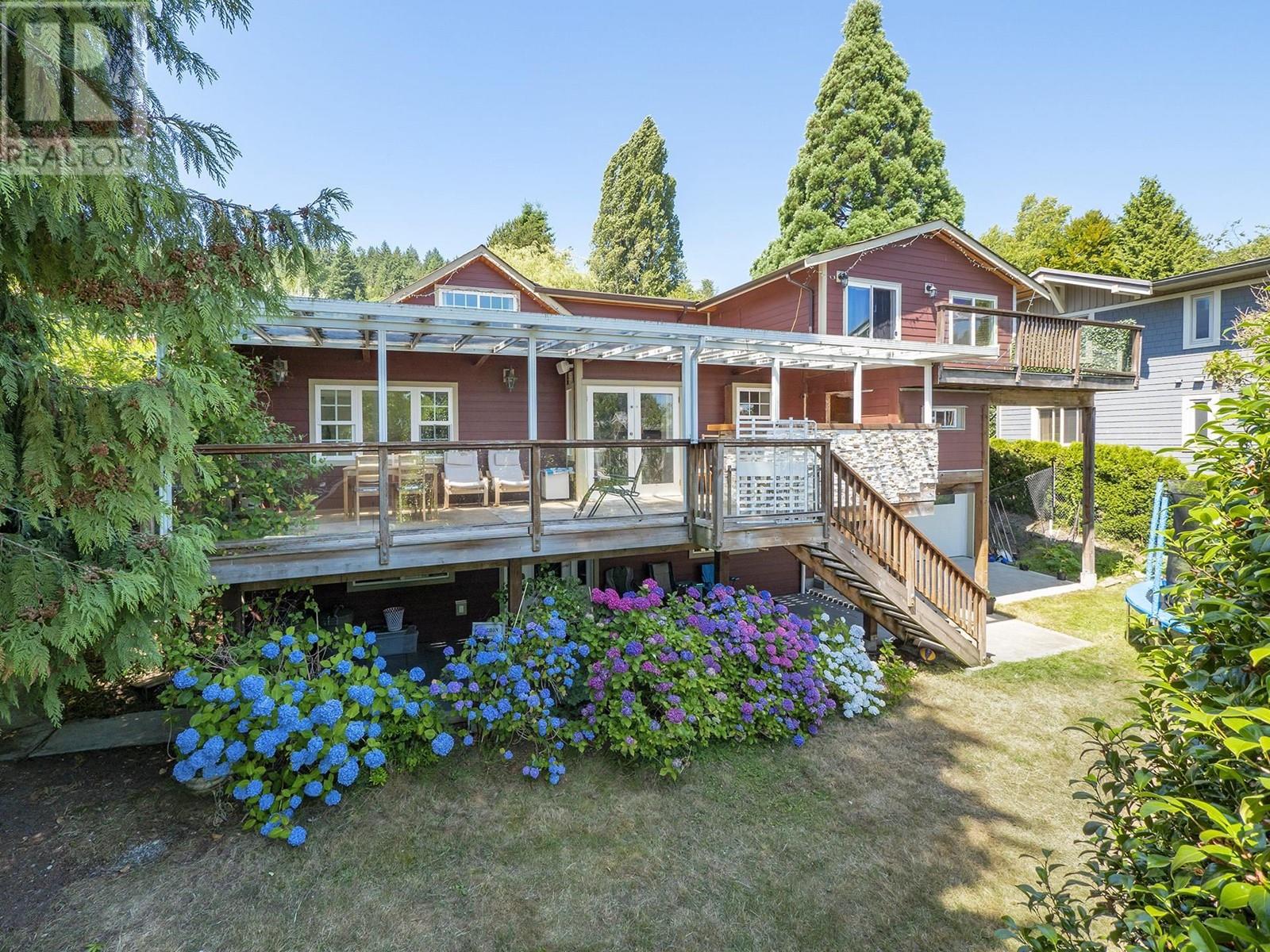 430 Aldersprings Road, Gibsons, BC, V0N 1V0
