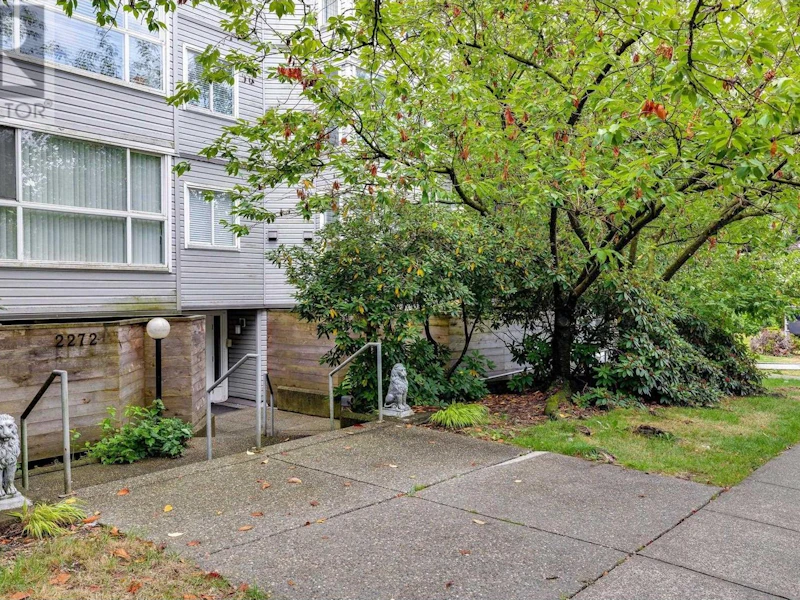 101 - 2272 Dundas Street, Vancouver BC V5L 1J8