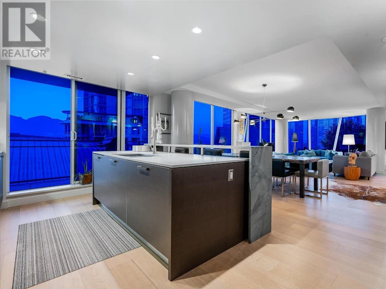 702-1499 West Pender Street, Vancouver, BC, V6G 0A7
